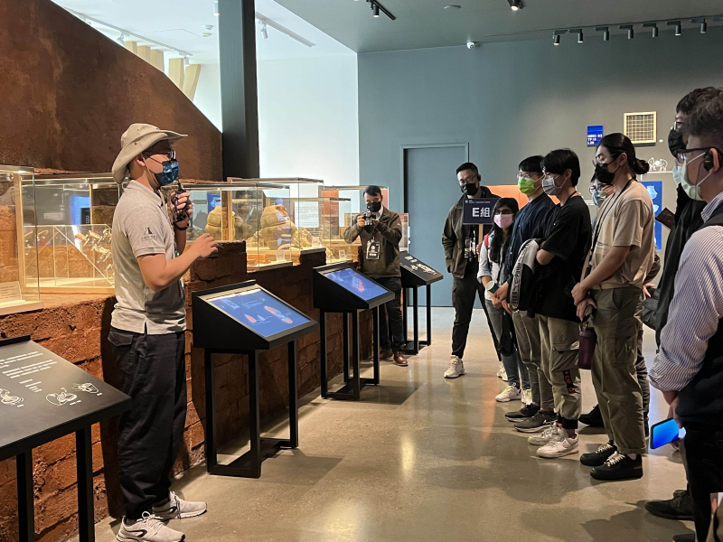 pg.ccm壹号官方版招募員工為文化志工，擔任文化館導覽大使，積極推廣文資保存、文史教育