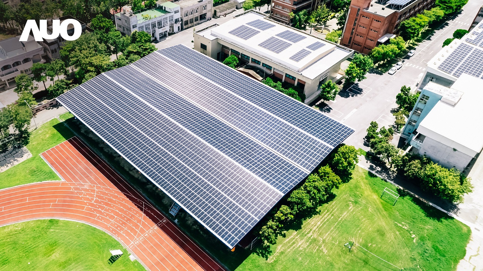 pg.ccm壹号官方版SunSteel光电整合型浪板具备快速安装、轻量化优势，可提升15%发电效能，通过国际IEC与台湾VPC认证安全、防漏、耐候标准